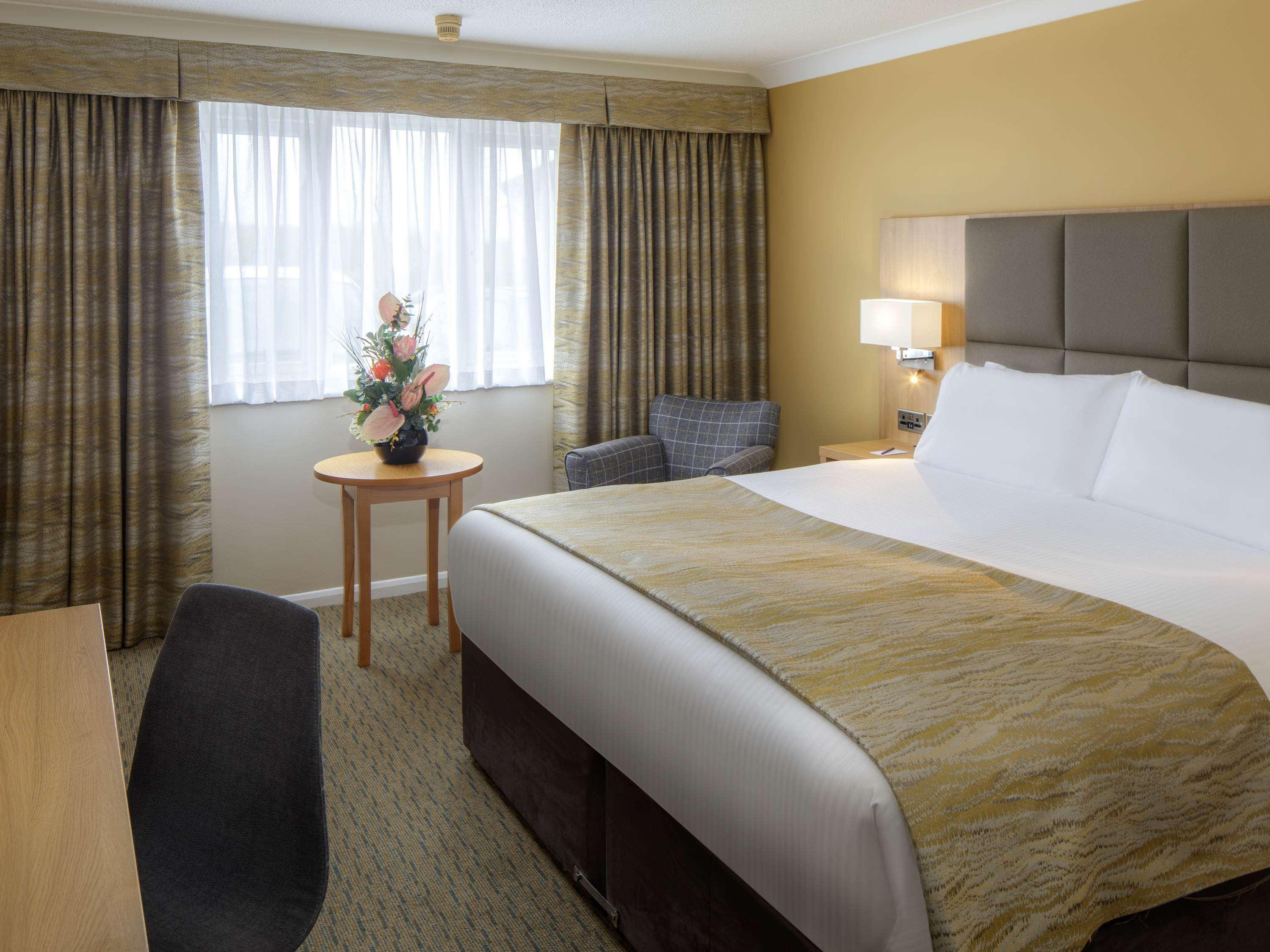 Mercure Hatfield Oak Hotel Екстер'єр фото