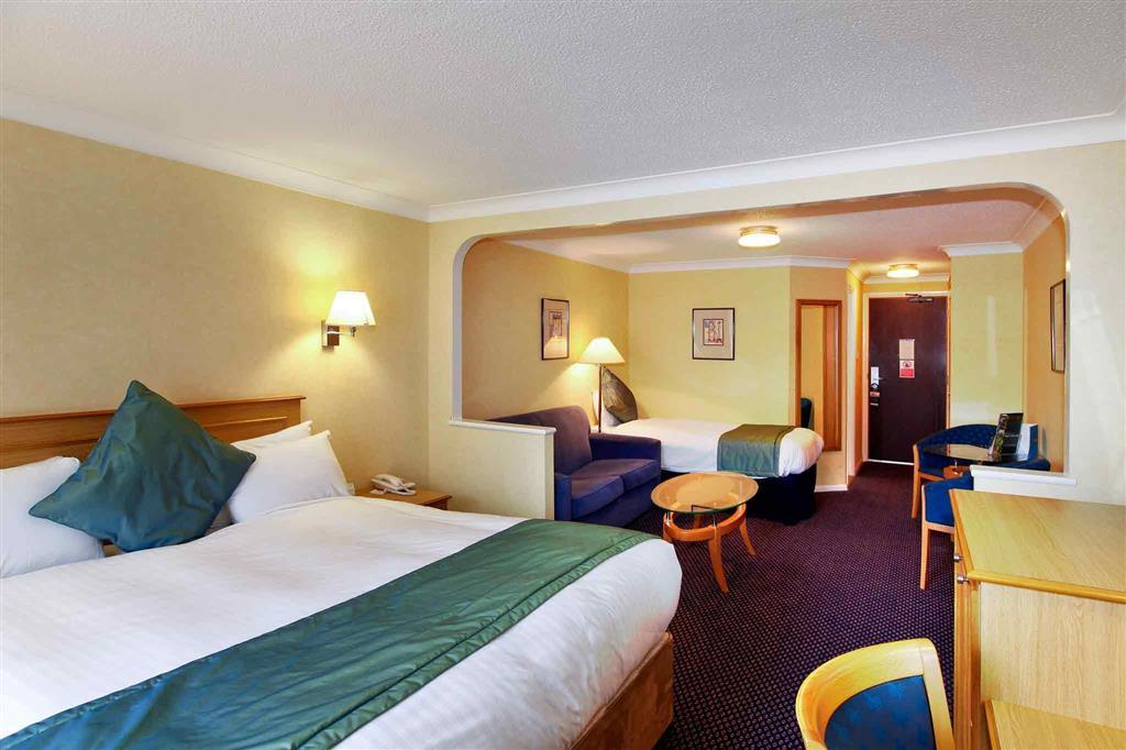 Mercure Hatfield Oak Hotel Екстер'єр фото